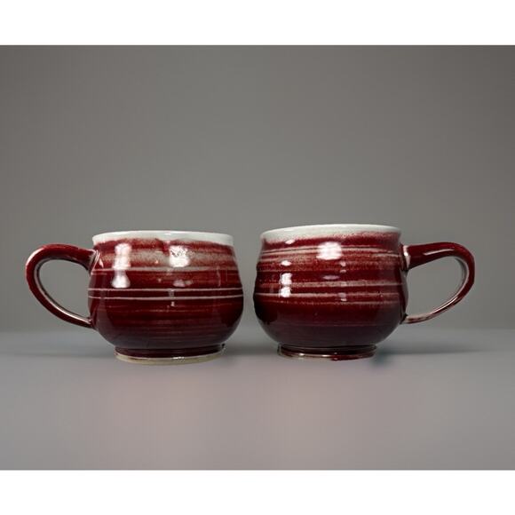 Pair Studio Pottery Mugs Rustic Christmas Cranberry and Gray Taupe Signed S 8 oz - Picture 1 of 11